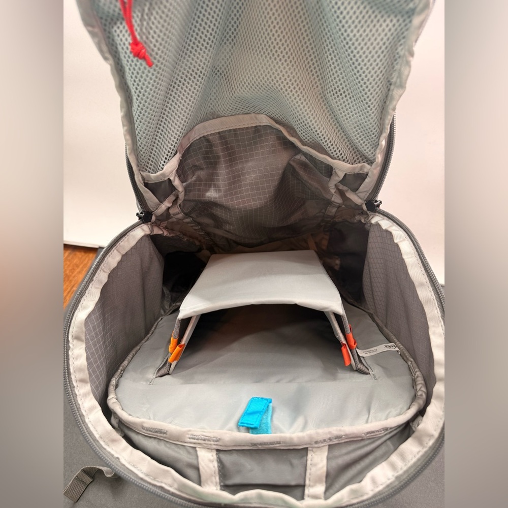EUC REI Co-Op Trail Hydro 30 Backpack - Picture 8 of 10